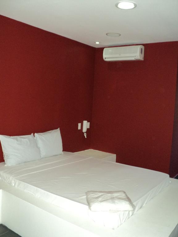 Hotel Red Room Panama City Room photo